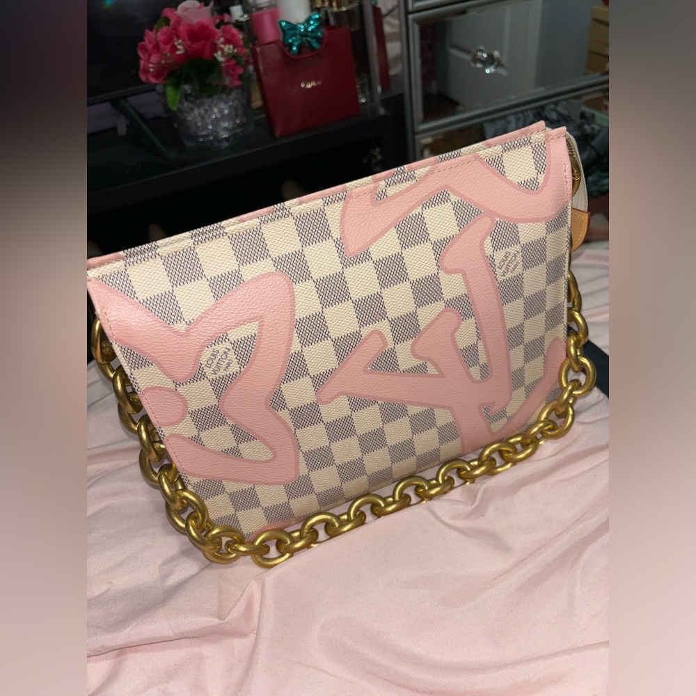 Louis Vuitton Damier Azur Tahitienne Toiletry Pouch 26